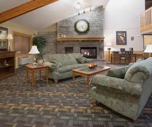 Photo 2 - Cobblestone Hotel & Suites – Wisconsin Rapids