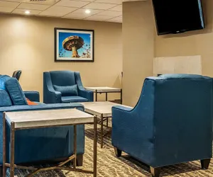 Photo 4 - Comfort Inn East