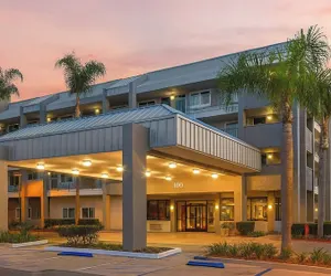 Photo 2 - Motel 6 Anaheim Maingate