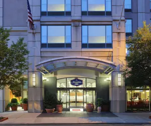 Photo 2 - Hampton Inn Philadelphia Center City-Convention Center