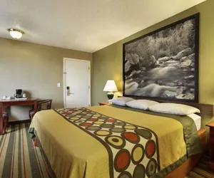 Photo 5 - Super 8 by Wyndham Ridgecrest