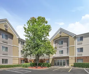 Photo 2 - Candlewood Suites Huntersville, an IHG Hotel