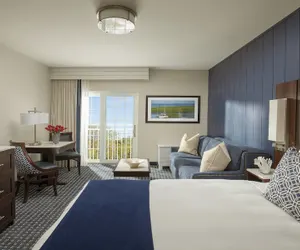 Photo 4 - Hyannis Harbor Hotel