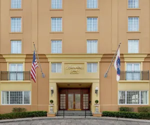 Photo 2 - Hampton Inn New Orleans-St. Charles Ave./Garden District