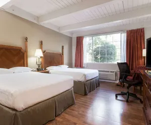 Photo 2 - Prodigy Hotel, a Days Inn by Wyndham