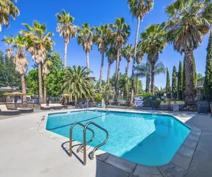 Photo 2 - Prodigy Hotel, a Days Inn by Wyndham