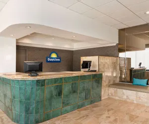 Photo 3 - Days Inn by Wyndham Miami Airport North