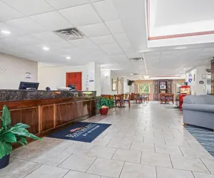 Photo 3 - Baymont by Wyndham Madisonville