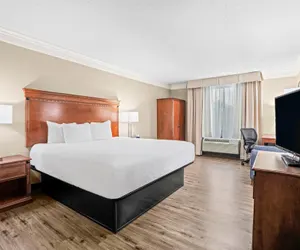 Photo 5 - Baymont by Wyndham Madisonville