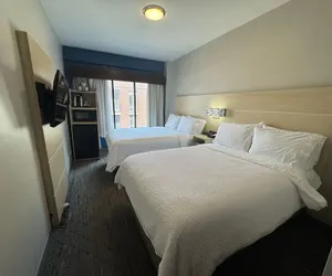 Photo 2 - Holiday Inn Express and Suites Atlanta Downtown by IHG