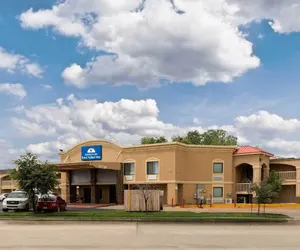 Photo 2 - Americas Best Value Inn NRG Park Medical Center