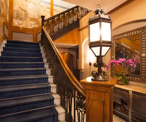Photo 2 - Casablanca Hotel by Library Hotel Collection