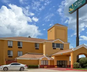 Photo 2 - Quality Inn Baytown - Houston East