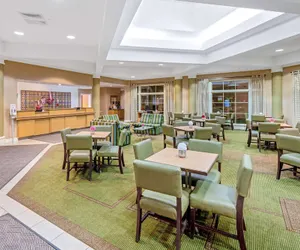 Photo 3 - La Quinta Inn & Suites by Wyndham Salt Lake City Airport