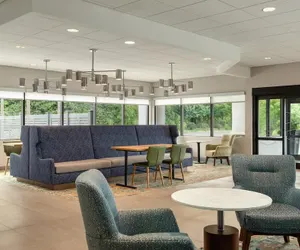 Photo 3 - Hampton Inn Hagerstown