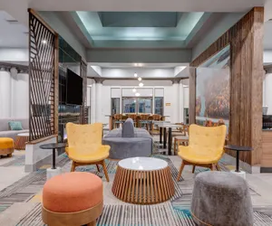 Photo 3 - La Quinta Inn & Suites by Wyndham Sherman