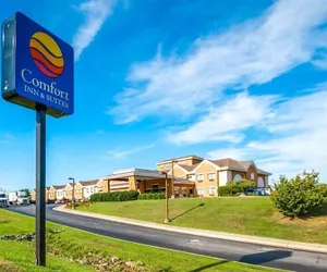 Photo 2 - Comfort Inn and Suites