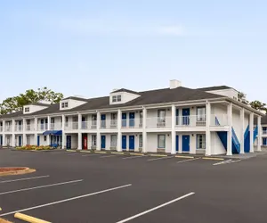 Photo 2 - Baymont by Wyndham Albany at Albany Mall