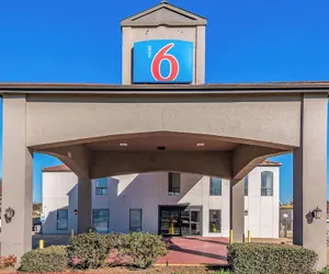 Photo 2 - Motel 6 Ennis, TX