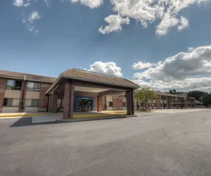Photo 2 - Motel 6 New Haven - Branford, CT