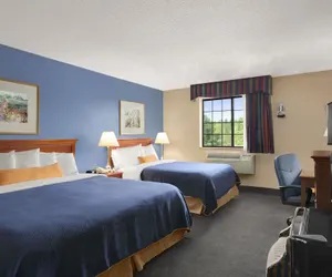 Photo 3 - Days Inn by Wyndham Keene NH