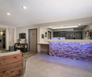 Photo 4 - Super 8 by Wyndham Spirit Lake/Okoboji