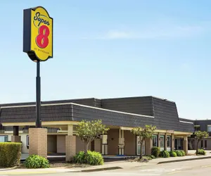 Photo 2 - Super 8 by Wyndham Eureka
