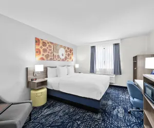 Photo 2 - Clarion Pointe