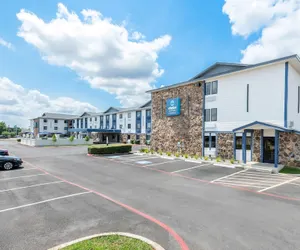 Photo 2 - Clarion Pointe