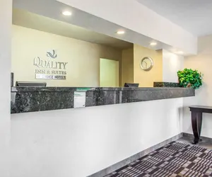 Photo 2 - Quality Inn & Suites Ankeny - Des Moines