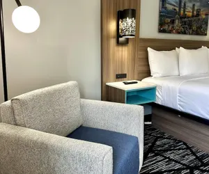 Photo 3 - La Quinta Inn & Suites by Wyndham Atlanta Roswell