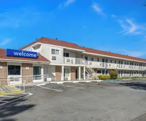 Photo 2 - Motel 6 San Jose, CA - Airport