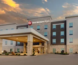 Photo 2 - Best Western Plus St. Louis Airport Hotel