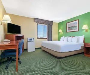 Photo 5 - Days Inn by Wyndham Great Bend