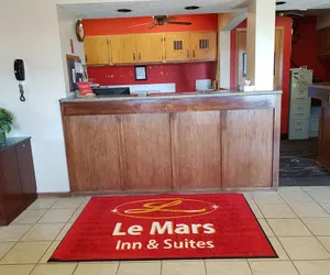 Photo 3 - Le Mars Inn & Suites