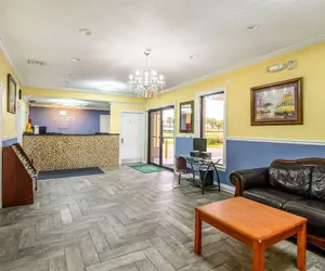 Photo 3 - Quality Inn New Orleans I-10 East