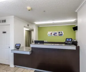 Photo 5 - Studio 6 Albuquerque, NM - North