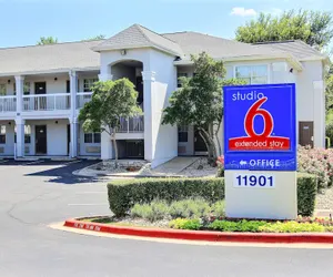 Photo 2 - Studio 6 Austin, TX - Northwest