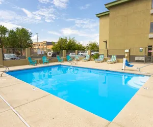 Photo 2 - GreenTree Inn Albuquerque