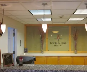 Photo 4 - Rocklin Park Hotel