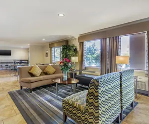 Photo 3 - Best Western Plus Pleasanton Inn