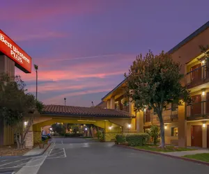 Photo 2 - Best Western Plus Pleasanton Inn