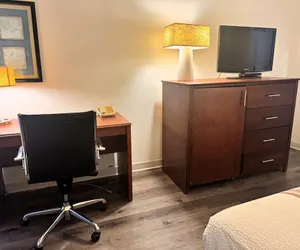 Photo 5 - Baymont by Wyndham Meridian