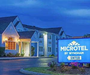 Photo 2 - Microtel Inn by Wyndham Lexington