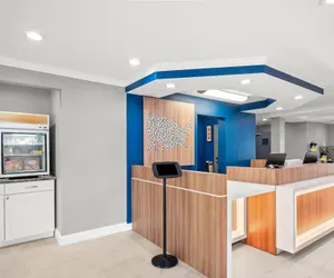 Photo 4 - Microtel Inn by Wyndham Lexington