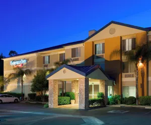 Photo 2 - Fairfield Inn Santa Clarita Valencia