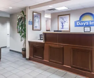 Photo 2 - Days Inn by Wyndham Chiefland