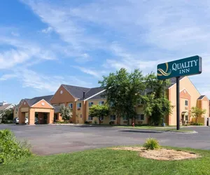 Photo 2 - Quality Inn