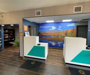 Photo 3 - La Quinta Inn & Suites by Wyndham Fayetteville I-95