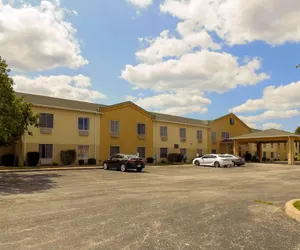 Photo 2 - Quality Inn